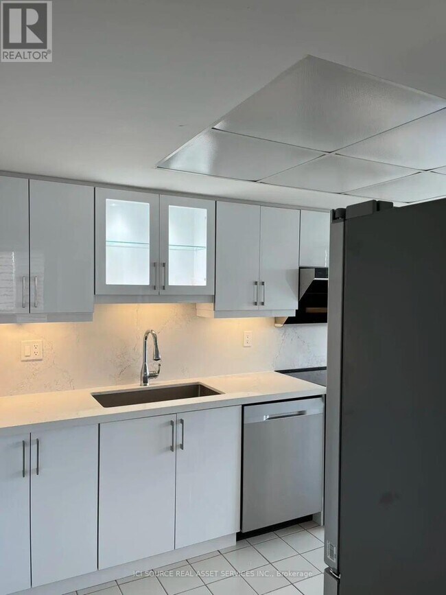 Photo - 330 Alton Towers Cir Unit 611