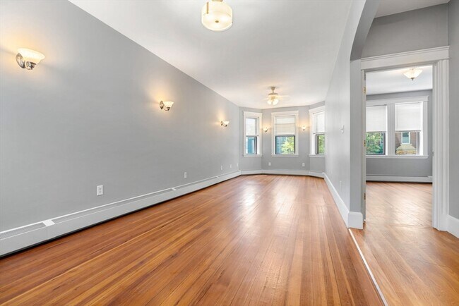 Photo - 56 Clifford St Unit 2
