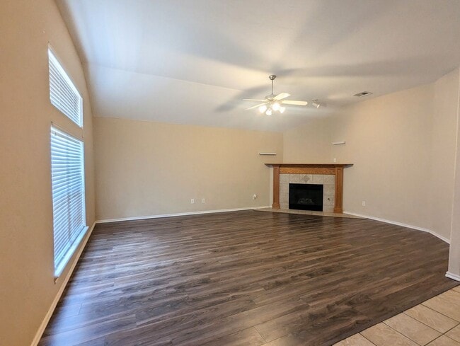 Photo - 2612 Deer Run Dr