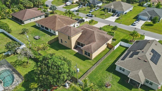 Photo - 1425 SW Oriole Ln