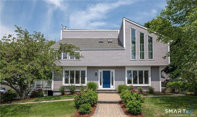 Building Photo - 6 Leeway Dr