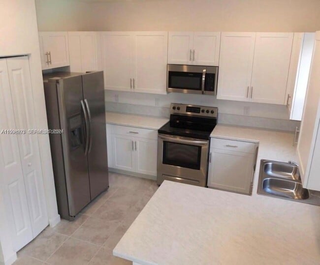 Photo - 407 NE 208th Terrace