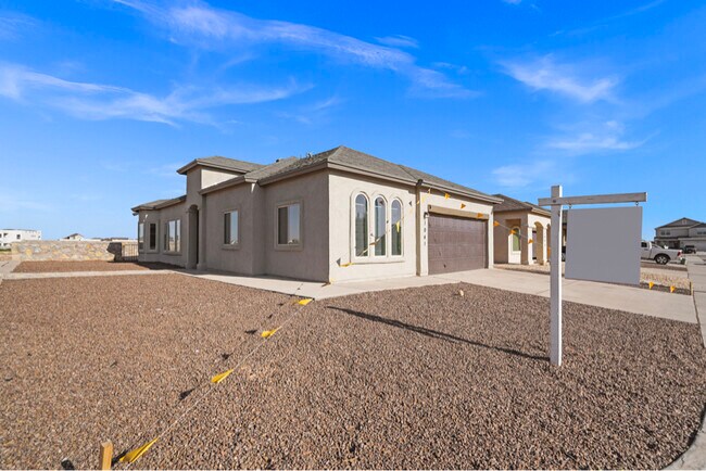 Photo - 1041 Summer Lake St