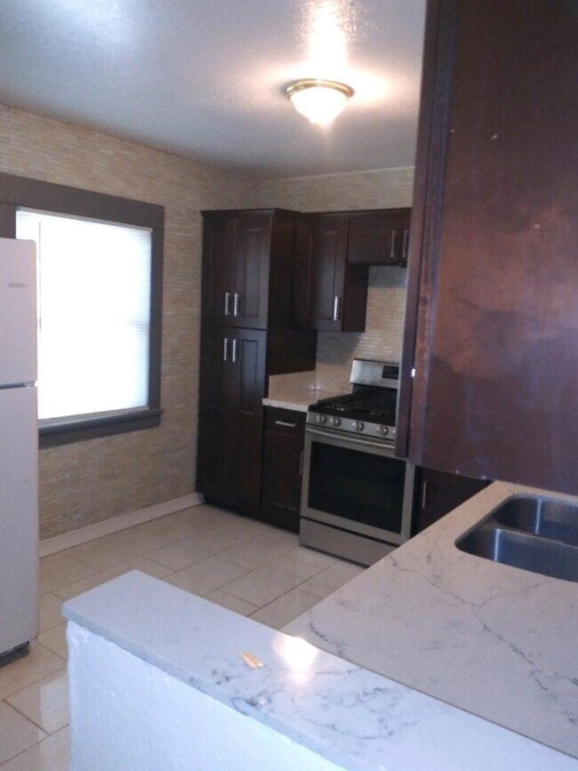 Photo - 1201 Olive Ave