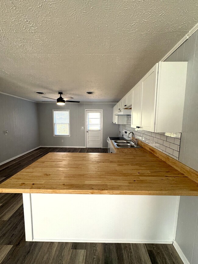 Photo - 608 22nd Ave N