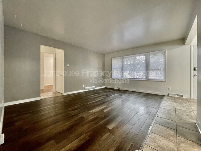 Photo - 4220 Curwood Ave SE