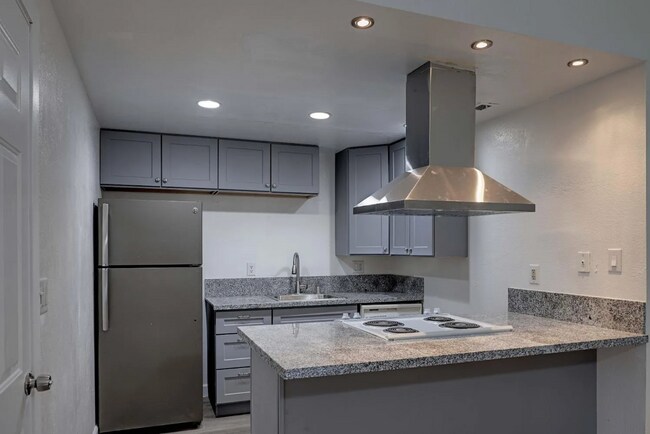 Photo - Renovated duplex off Hazel!