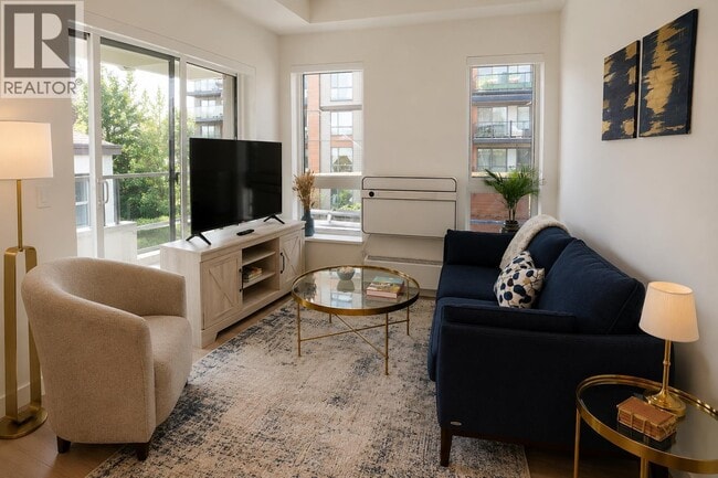 245 Bewicke Ave Unit 303