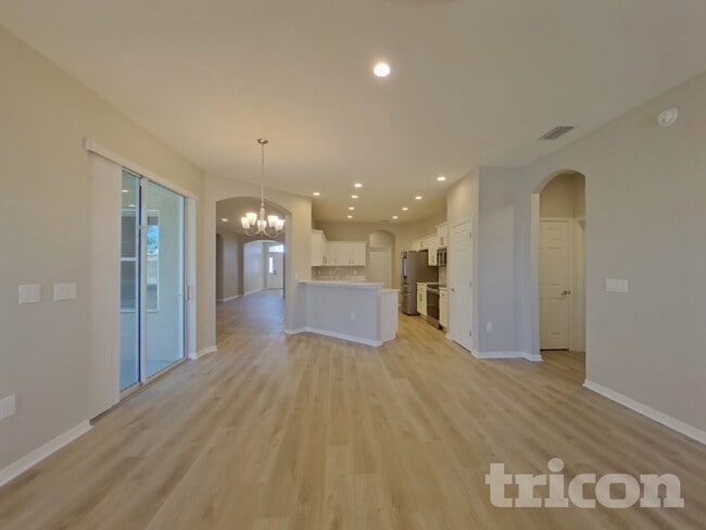 Photo - 6715 Castle Green Pl