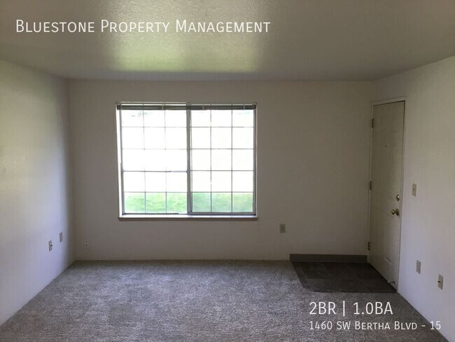 Photo - 1460 SW Bertha Blvd Unit 15