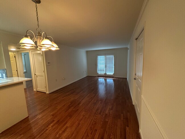 2905 Burch Ave Unit 10