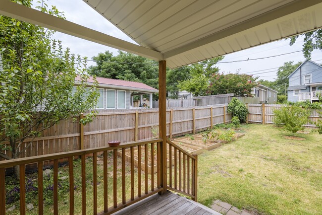 Photo - 206 Oliver St