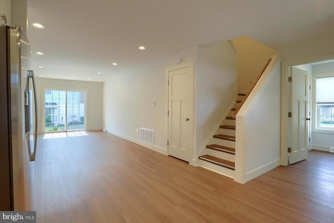 Photo - 45 N Penn St