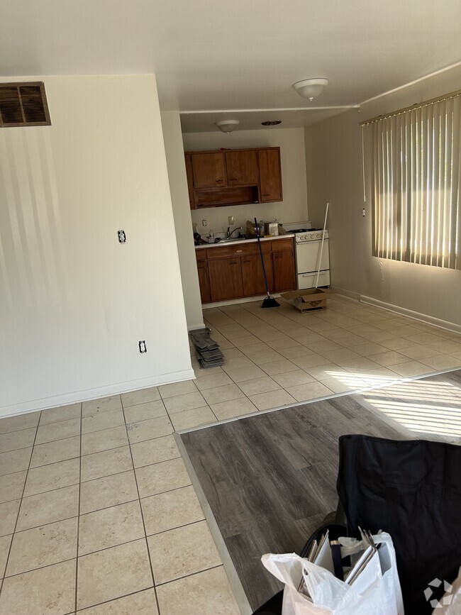 Building Photo - 11241 Westborough Rd Rental