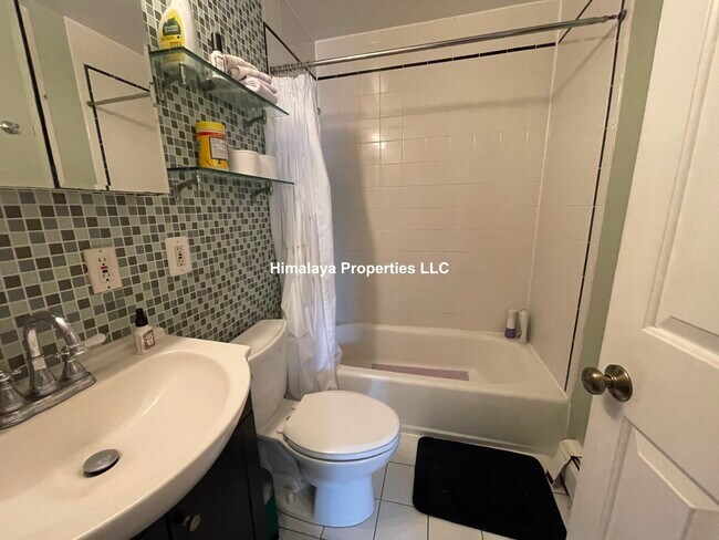 Photo - 174 Putnam Ave Unit 2