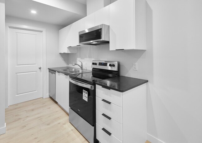 Photo - 3028-3169 169 St SW