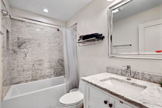 Photo - 1580 Tremont St Unit 2