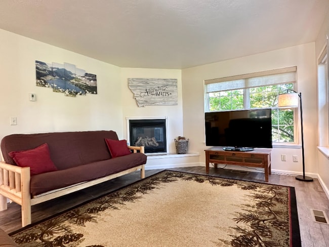 Photo - 12 River Falls Dr