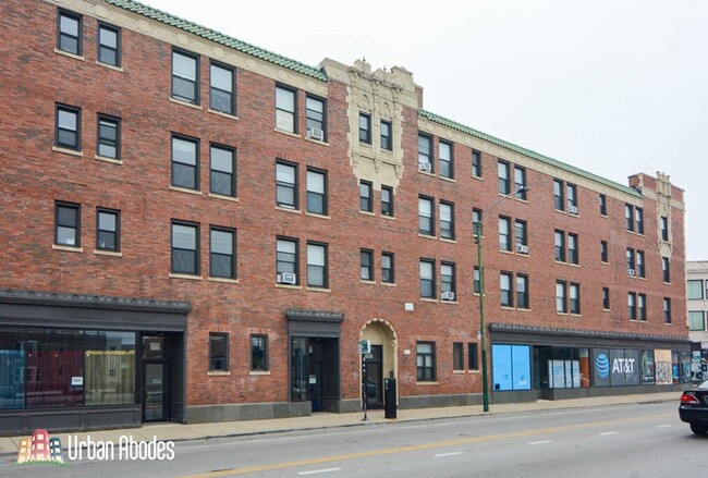 Building Photo - 3335 W Diversey Ave Unit M08B Rental