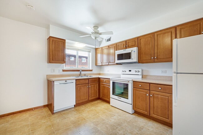 Photo - 9446 Bay Colony Dr Unit 2S