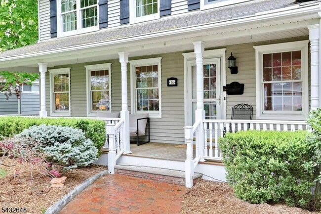 Photo - 14 Chadwick Pl