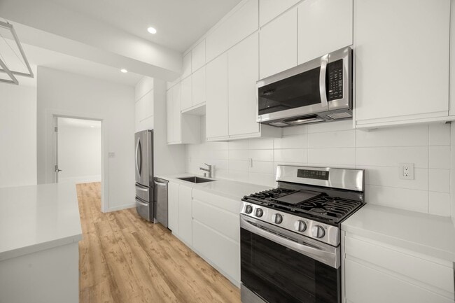 Photo - 3049-3051 Clement Street (1356rc) Unit 3049a