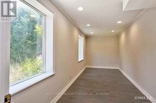 Photo - 27 Heathview Ave