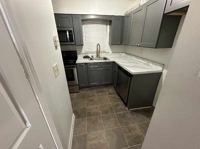 Photo - 800 Burns Walk Ct NW