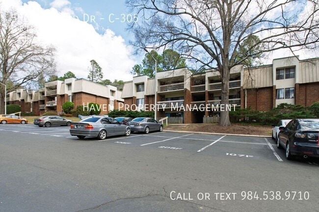 Photo - 500 Umstead Dr