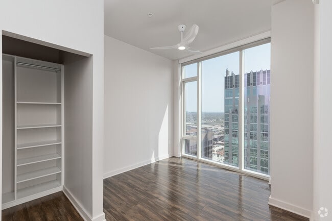 2BR, 2BA - 1,075SF - Bedroom