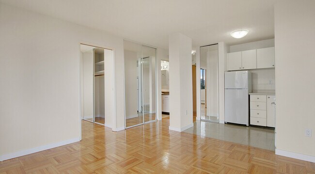 Photo - Shaughnessy House Unit 01002