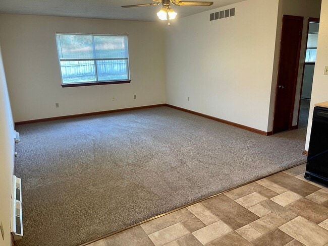 Photo - Greenwell1802 Unit B