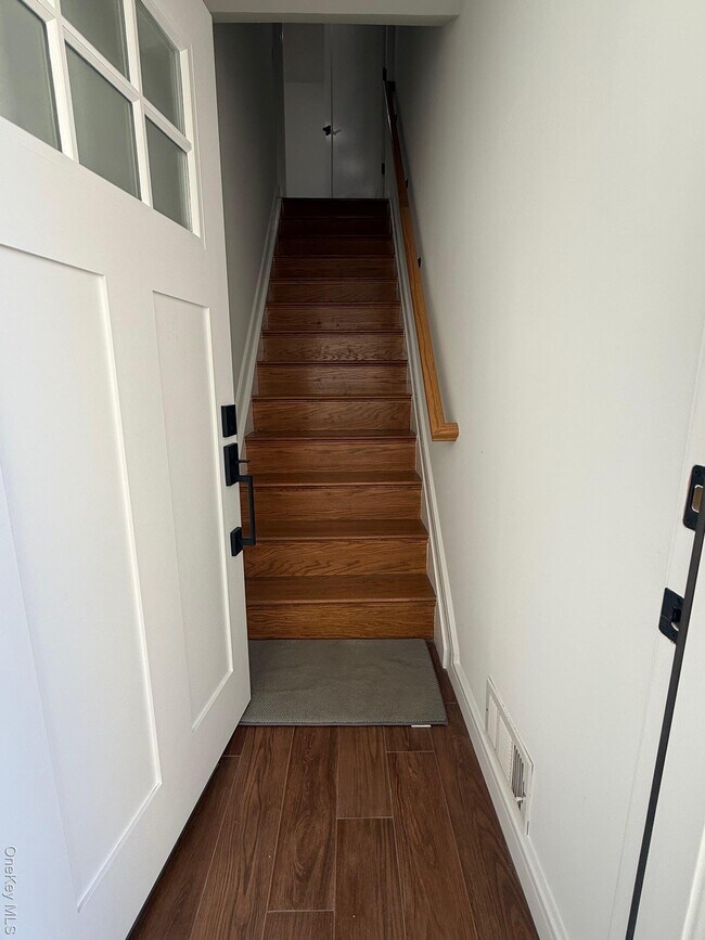 Photo - 215-15 17th Ave