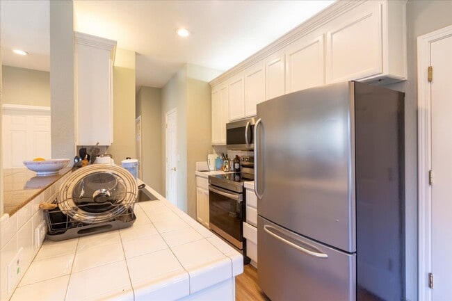 Photo - 1084 Portola Ave