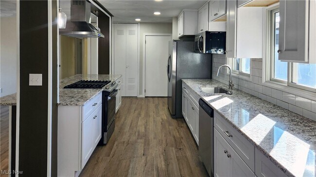 Photo - 9315 Glenwood Trail