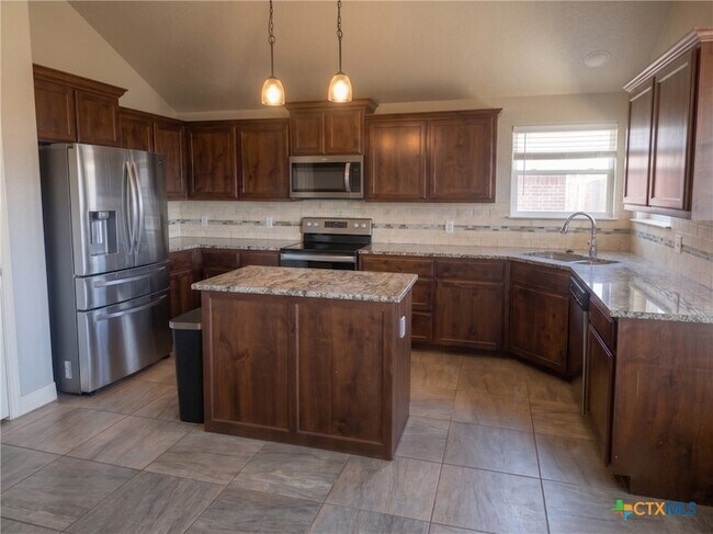 1207 Liberation Ln