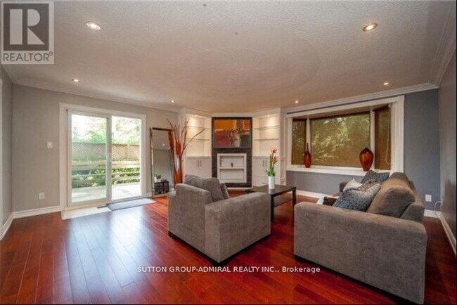 Photo - 306 Glenwoods Ave