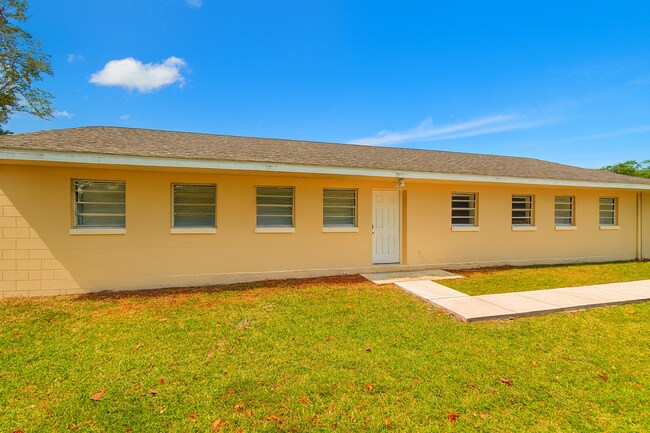 Photo - NEWLY RENOVATED 3 BEDROOM, 2 BATH HOME – ALL UTILITIES INCLUDED & NO HOA! Unit 2