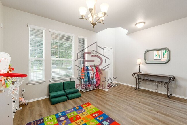 Photo - 9507 Shimla Drive