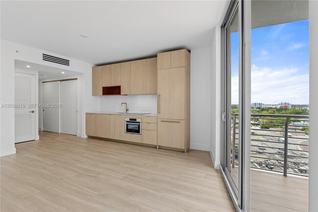 Photo - 90 NE 32nd St Unidad 1014