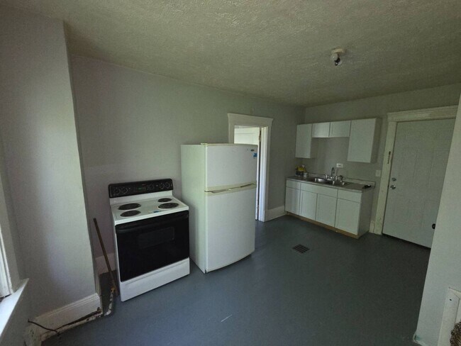 Photo - 3658 E 54th St Unit 3658 E 54 ST 4