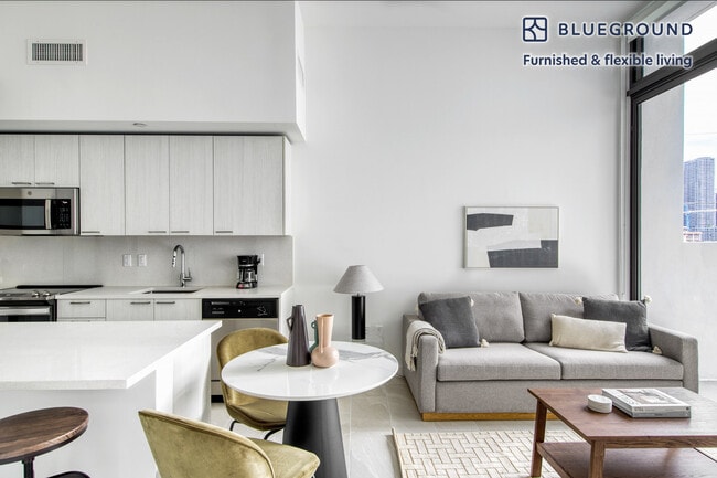 Photo - 21 NE 22nd St Unidad FL5-ID35