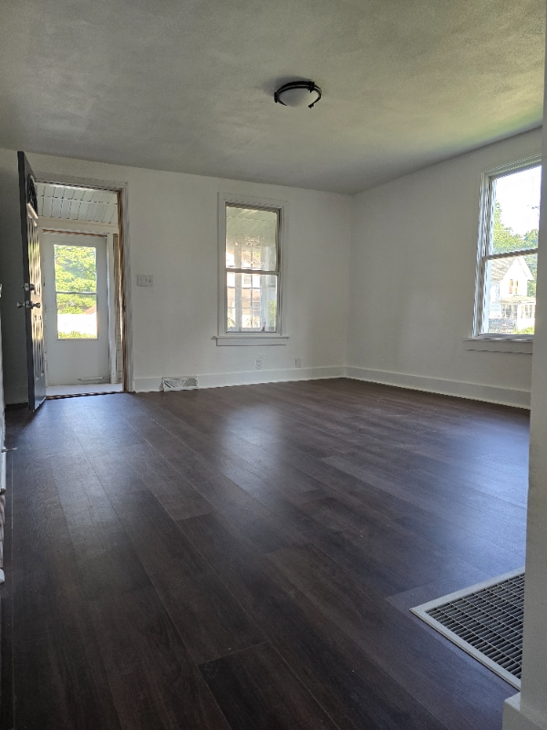 Photo - 441 N Pearl St
