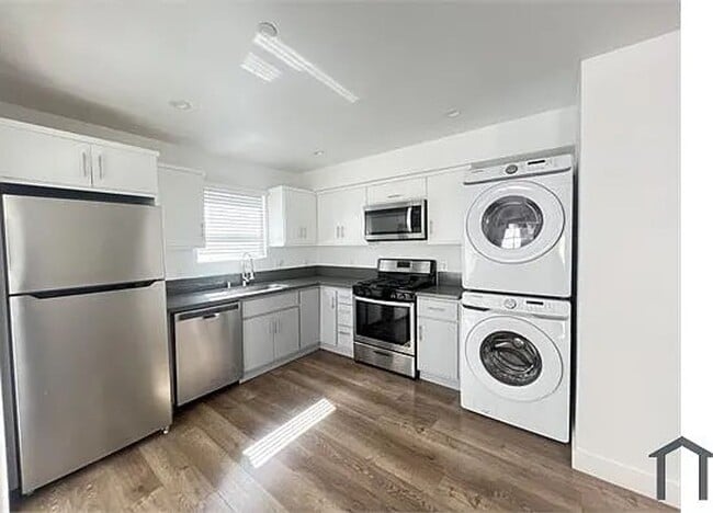 Photo - 25200 Frampton Ave Unit #1/4