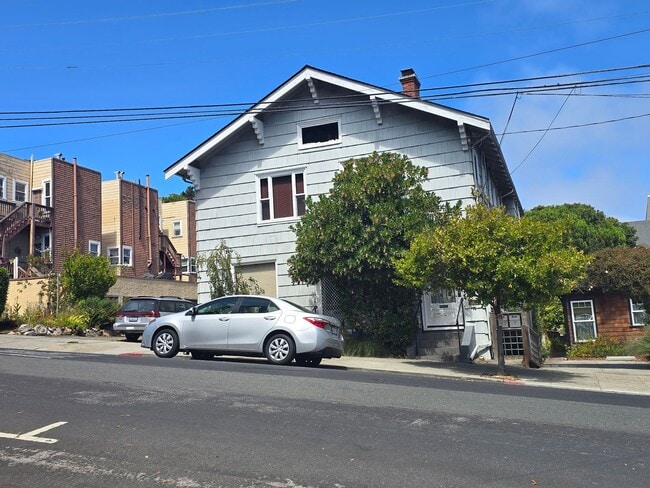 Photo - Washington Ave 212-218 Unit 216 A