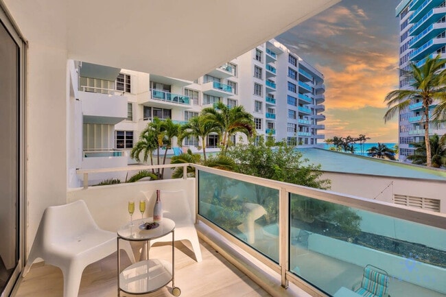 Photo - 5050 Collins Ave Unidad ID1227200P