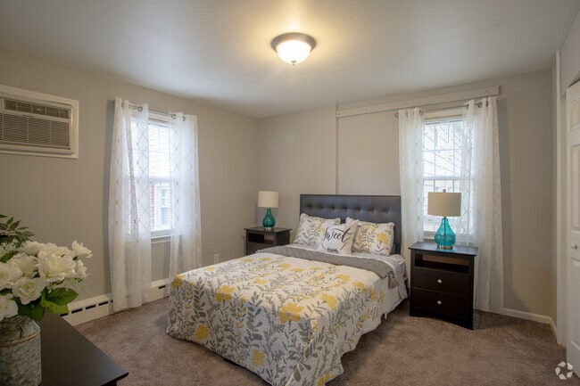 2BR, 1BA , Master Bedroom