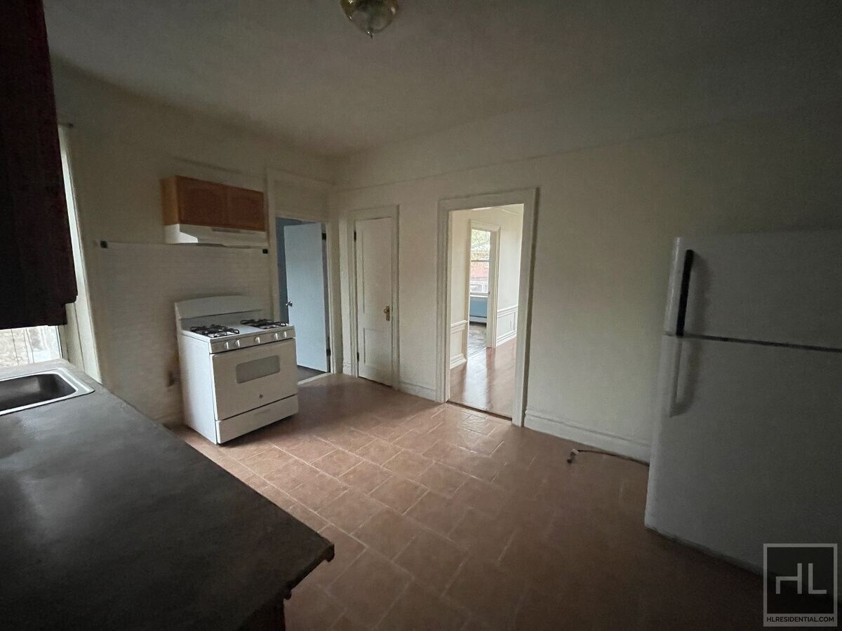 Photo - VAN SICLEN AVENUE Unit 3