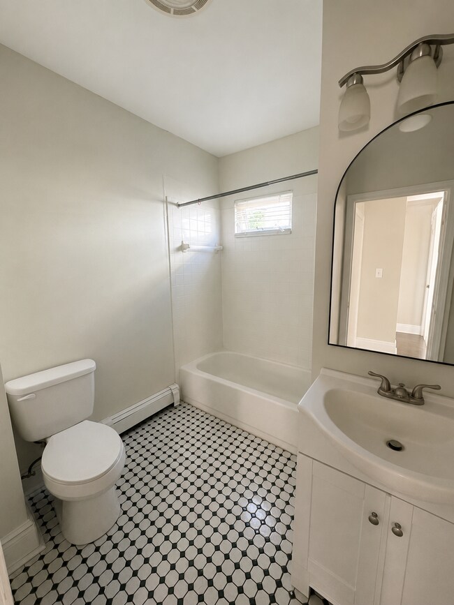 32 Gilmore St Unit 101
