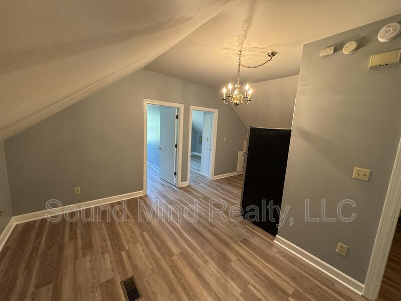 Photo - 236 N Orange St